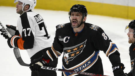Russian icon matches NHL record